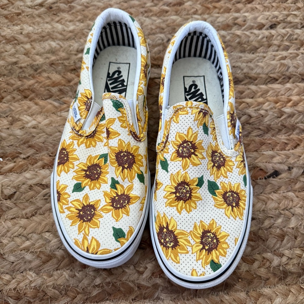 Very Rare Discontinued Sunflower Slip On Vans Size 7.5